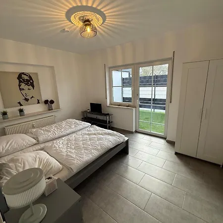 61 - Ideal Fuer Geschaefts- & Urlaubsreisen 90 M2 * Kenn