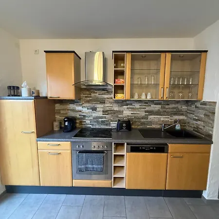 61 - Ideal Fuer Geschaefts- & Urlaubsreisen 90 M2 Apartment *