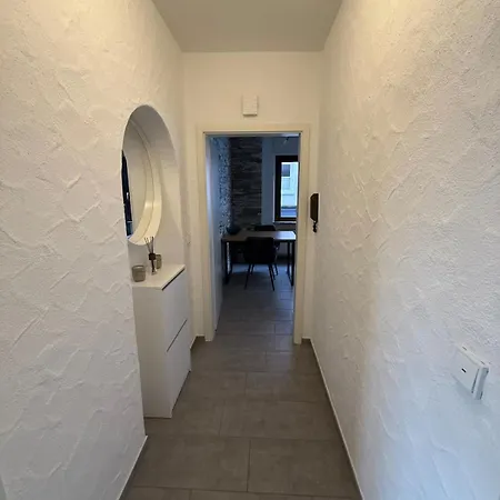 61 - Ideal Fuer Geschaefts- & Urlaubsreisen 90 M2 Lägenhet *