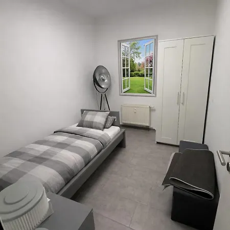 61 - Ideal Fuer Geschaefts- & Urlaubsreisen 90 M2 *