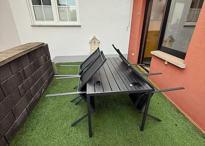 61 - Ideal Fuer Geschaefts- & Urlaubsreisen 90 M2