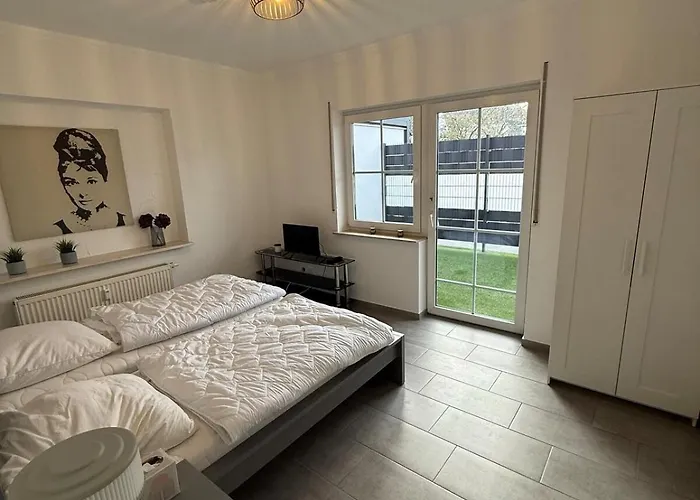 61 - Ideal Fuer Geschaefts- & Urlaubsreisen 90 M2 * Kenn