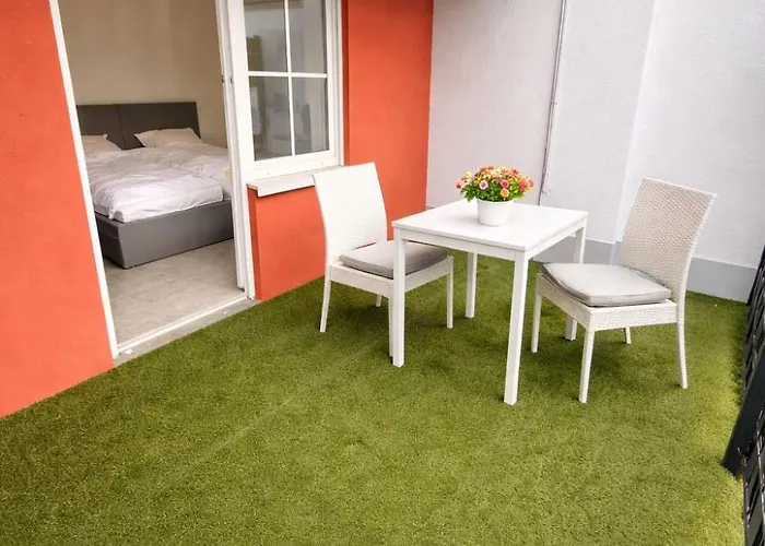 61 - Ideal Fuer Geschaefts- & Urlaubsreisen 90 M2 Apartment Kenn