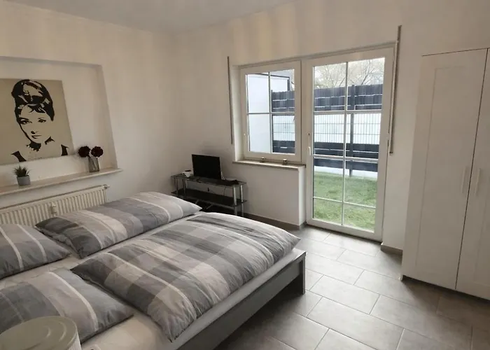 61 - Ideal Fuer Geschaefts- & Urlaubsreisen 90 M2 * Kenn